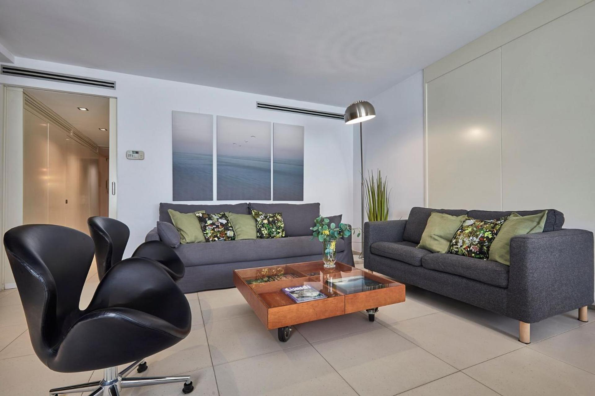 Bbarcelona Diputacio Flat, Barcelona